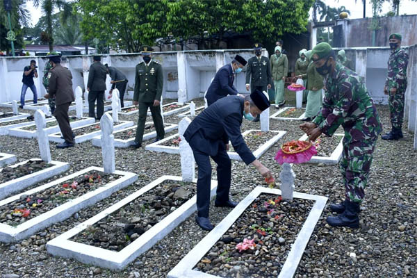 Ziarah Makam Pahlawan Di Aceh Tamiang Dan Timur Halaman