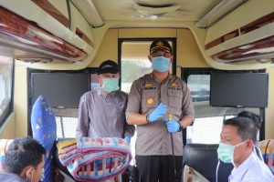 Penumpang Bus di Perbatasan Aceh-Sumut di Scanning Suhu Tubuh