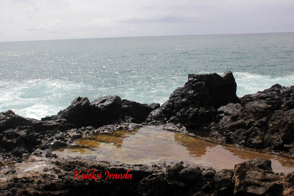 jejak-kaki-yang-dipercayai-masyarakat-setempat-sebagai-tapak-kaki-tuan-tapa-copy