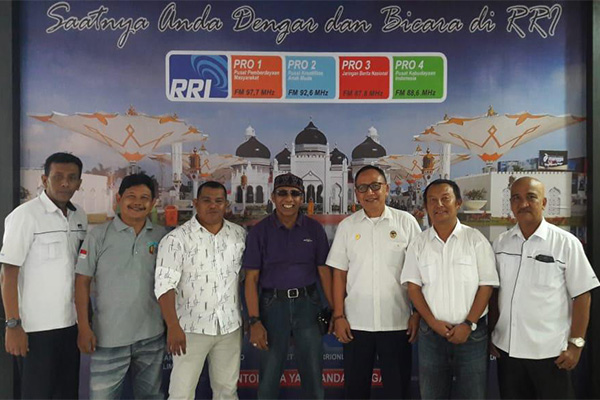 Kepala LPP RRI Banda Aceh Bersama Panitia MBSS-II
