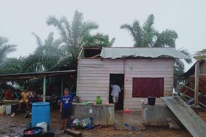 Puting Beliung Rusak Rumah Warga Leuser