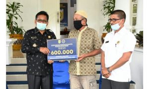 Walikota Salurkankan Dana BLT Rp11,6 Miliar