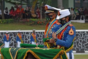 Angga Andhika Yudha dan Heny Puspitasari Lulusan Terbaik Akmil 2020