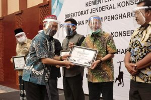 Bupati Aceh Tamiang Raih Penghargaan Penyelamatan Satwa Kementerian LHK