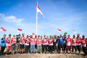 Bendera Merah Putih Berkibar di Puncak Bukit Pondok Nias, Langsa