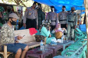 Polri-TNI dan WH Lakukan Patroli Disiplin Prokes