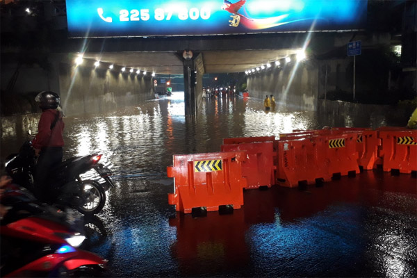 Hujan Tiga Jam, Sejumlah Ruas Jalan di Ibukota Tergenang Air