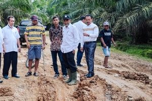 Keluhkan Jalan Rusak, Wabup Langsung Turun Terjun ke Lapangan