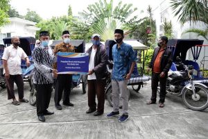 Pemko Banda Aceh Bantu Mesin Perah Tebu dan Becak