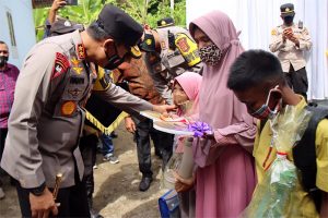 Buruh Cuci Dapat Bantuan Rumah dari Kapolda Aceh