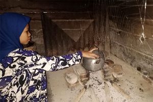 Pilunya Hidup Baina dan Sapudin, Abang Beradik Tanpa Orang Tua