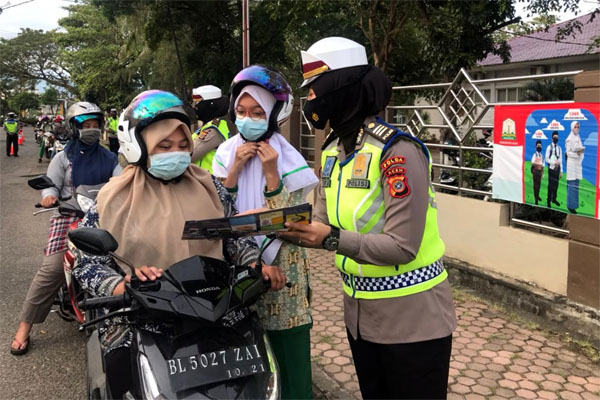 Sosialisasi Tertib Lalu Lintas Di SMA 3 dan SMA 4 Banda Aceh