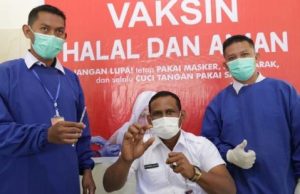 Rocky bersama Pejabat Publik Aceh Timur di Vaksin Kedua