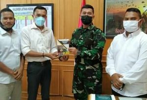 Wartawan Langsa Berprestasi Luncurkan Buku, PWI dan Dandim Aceh Timur Beri Apresiasi