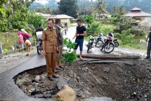 Masyarakat Mamas Desak Bentuk Tim Percepatan Tangani Amblasnya Oprit Jembatan