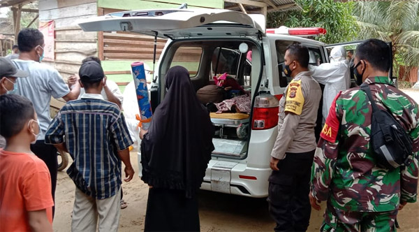 Warga Aceh Timur Teridentifikasi Covid-19 dievakuasi ke RS Sultan Azizsyah Peureulak