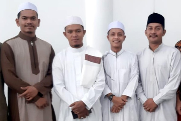 Wawancara Eksklusif Tarmizi Age dengan Tiga Santri asal Aceh yang Jadi Imam Tarawih di Masjid Aceh Darussalam, Banten