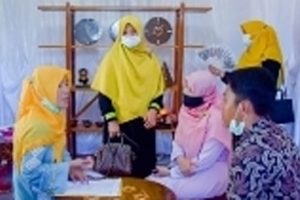 Batok Kelapa Disulap Jadi Kerajinan Antik dan Unik di Aceh Tamiang