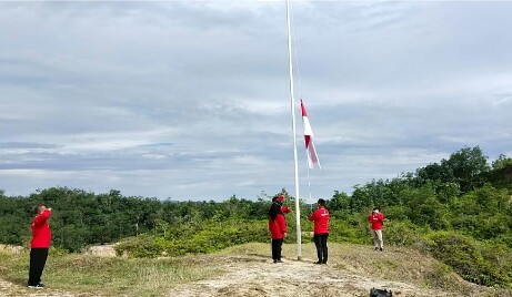 Pondok Kemuning Upacara HUT RI di Puncak Bukit