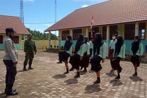 TNI-Polri Latih Paskibra Pelajar Indra Makmue