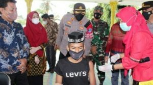 Santri MUQ Langsa Lakukan Vaksin