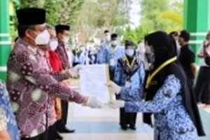 3.103 SK Kenaikan Pangkat dan Pensiun Diserahkan