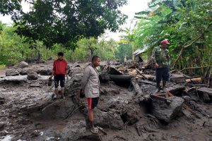 Dua Meninggal dan Satu Hilang Terseret Banjir Bandang