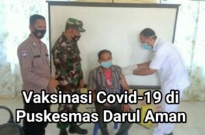 TNI-Polri Dampingi Warga Suntik Vaksin
