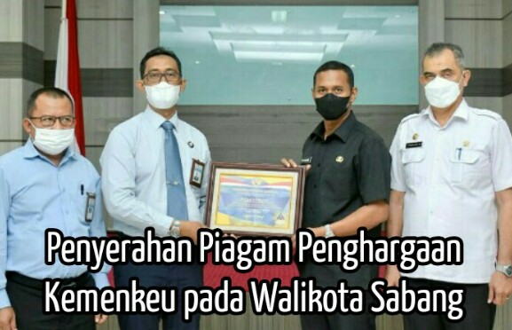 Walikota Sabang Terima Penghargaan dari Menteri Keuangan