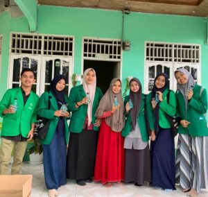 Mahasiswa KKN Unimal Produksi Sabun Cuci Piring