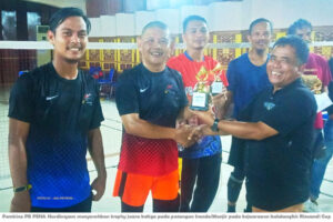 Ganda Munjir/Iranda Buat Ison/Rahmad Frustasi di Final Riswandi Cup