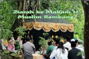Sejumlah Habaib Ziarah ke Makam Muslim Rembang
