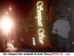 Bus Simpati Star Terbalik di Aceh Timur