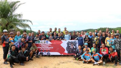 TNI-Polri Gowes Sepeda Santai, Sambut HUT ke 76 Bhayangkara