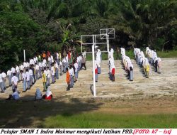 Pelajar SMAN 1 Indra Makmur di Latih PBB