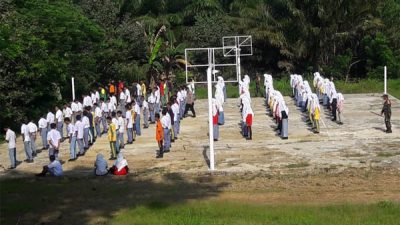 Pelajar SMAN 1 Indra Makmur di Latih PBB