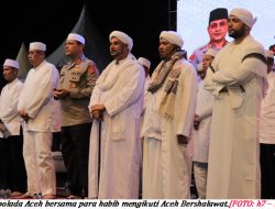 Seribuan Orang Ikuti Aceh Bershalawat