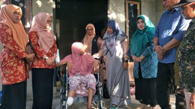 Penyandang Disabilitas di Aceh Besar Dapat Bantuan dari TP PKK