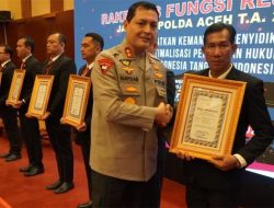 Kasat Reskrim Polres Aceh Jaya Terima Penghargan