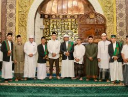 Santri Harus Jadi Garda Terdepan dalam Pembinaan Umat