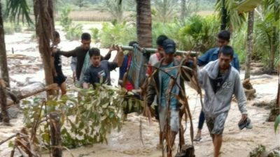 Ibu dan Anak Tewas Terseret Arus Banjir Bah di Agara