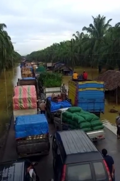 Aceh Tamiang Tenggelam, Berstatus Darurat Banjir | Halaman 7