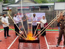 Kejari Sabang Musnahkan BB Narkoba      