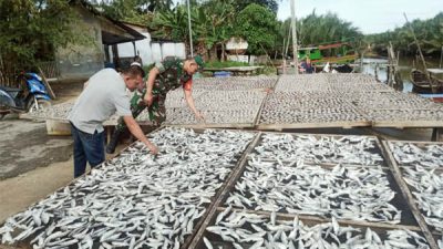 Ikan Asin Labuhan Keude Diminati Luar Daerah