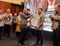 Pemkab Aceh Besar Terima Paritrana Award