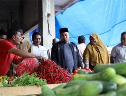 Pj Bupati Cek Kebersihan Pasar Induk Lambaro