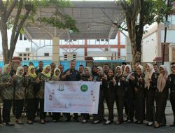 Keluarga Besar Kejari Langsa Berbagi Takjil