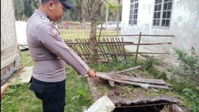 Bayi Perempuan di Buang Dalam Septic tank