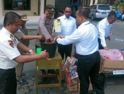 Polres Langsa Musnahkan Ratusan Mercon