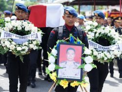 Wadansat Brimob Polda Sumbar Dimakamkan di Aceh